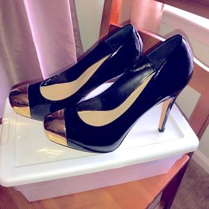 DV by Dolce Vita black/gold shoes. Size 8.5.
